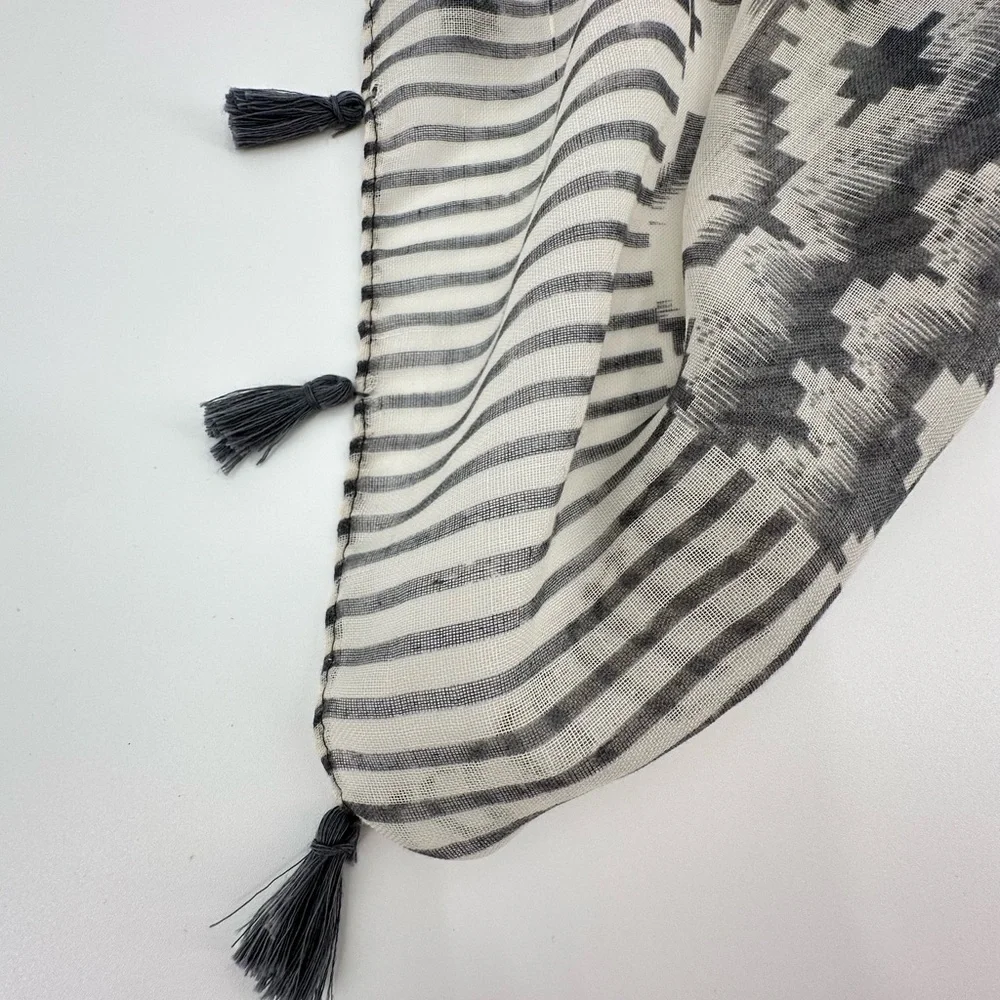 Gray/Ivory Print Square Scarf with Gray Tassels No Tags 44” x 44”
